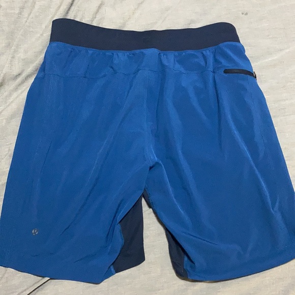 Blue lulu lemon shorts, size L - Picture 2 of 2